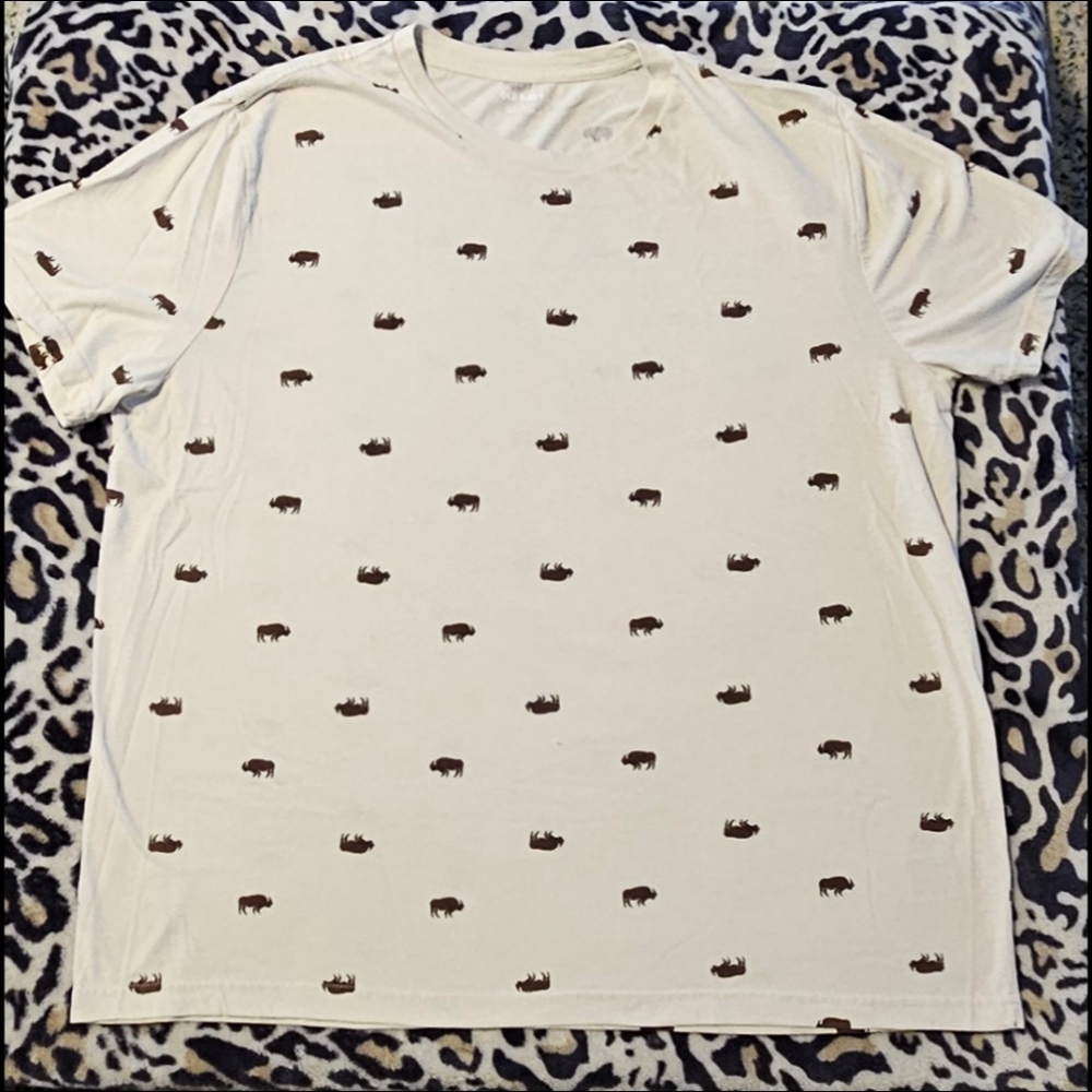 Bison Shirt! Size XL From Old Navy